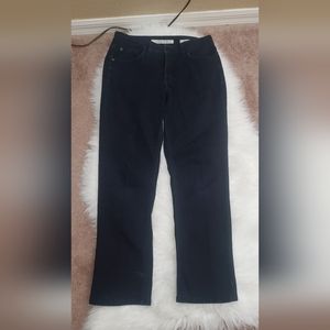 Jones New York (Gramercy Curvy) Petite Jeans. Size 8